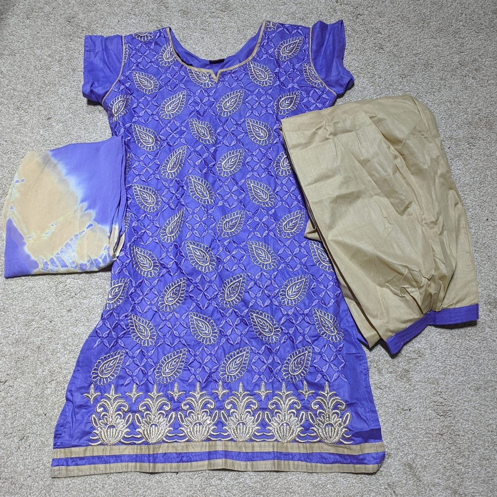 Shalwar Kameez Purple and Gold detailed work